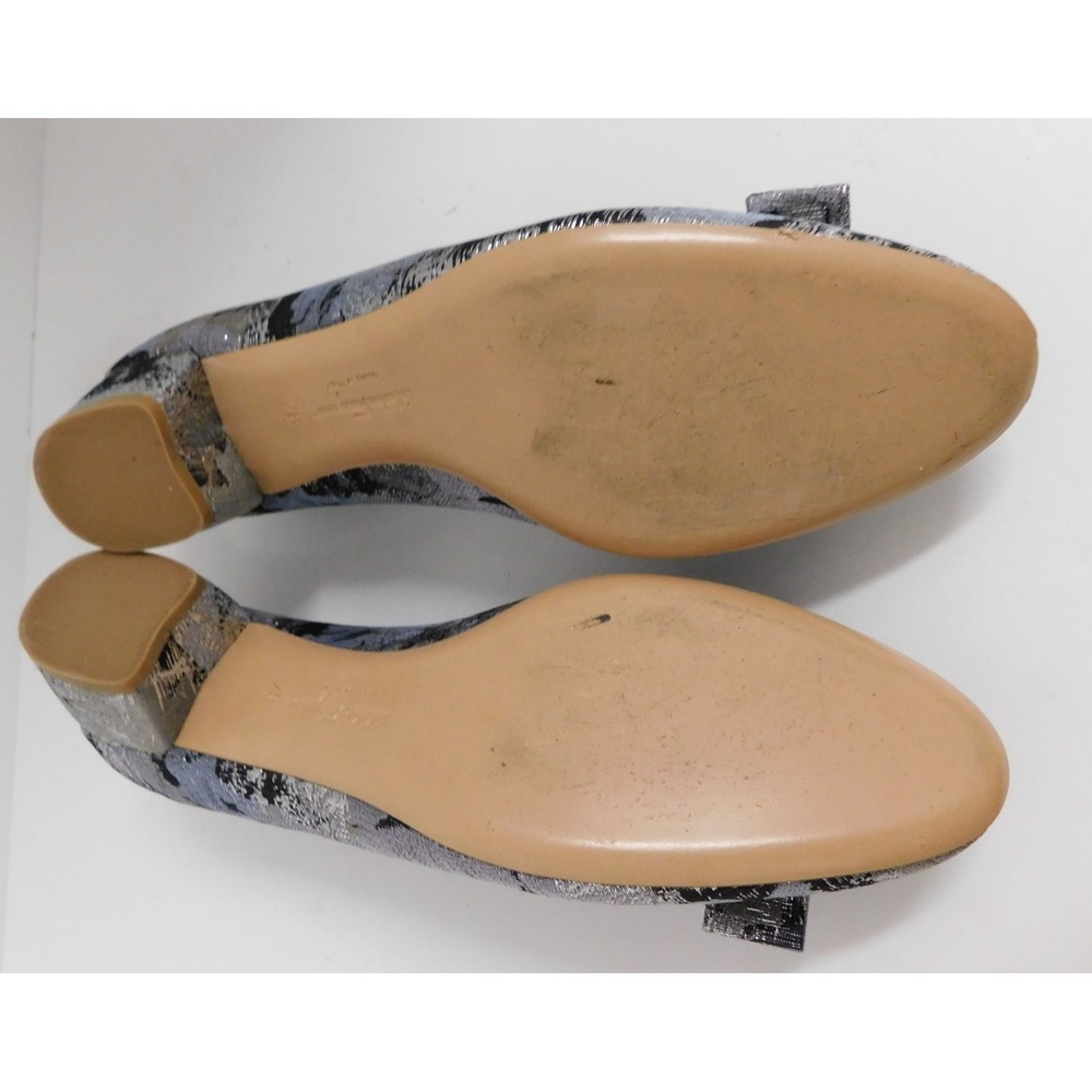 Salvatore Ferragamo Silver Multi Jeweled Bow Pumps 7B - Picture 6 of 6